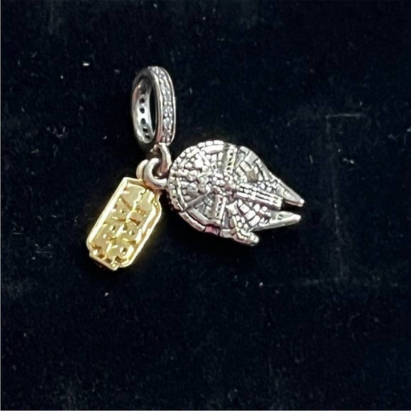 Pandora Star Wars Millennium Falcon Dangle Charm - Picture 2 of 9
